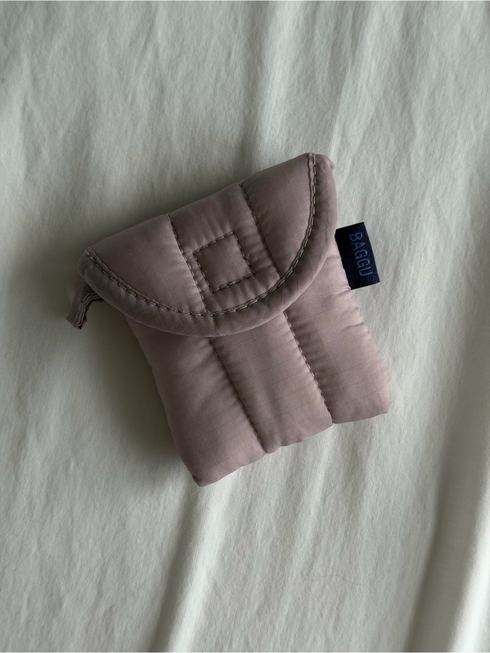 BAGGU | Puffy Earbuds Case in Dusty Pink